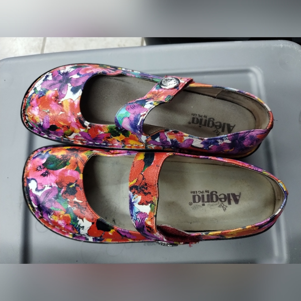 Alegria Mary Jane Clogs Size 41/8.5 Floral Print PAL-135